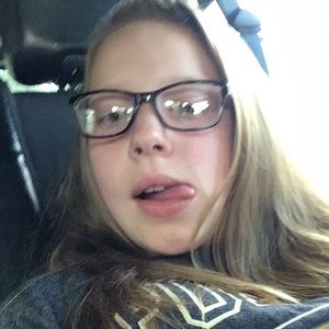 Meet your Posher, Kaitlynn